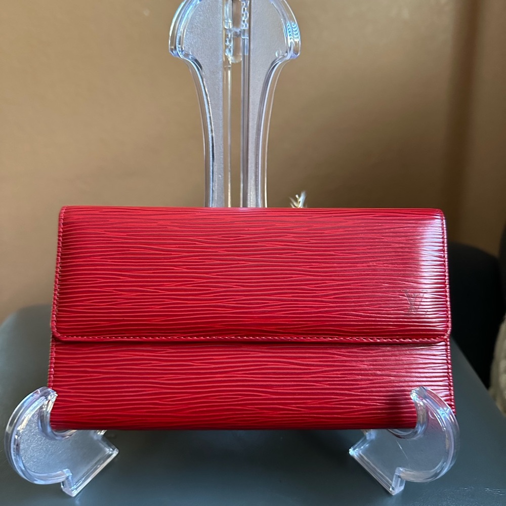 AUTHENTIC LOUIS VUITTON EPI TRI FOLD WALLET